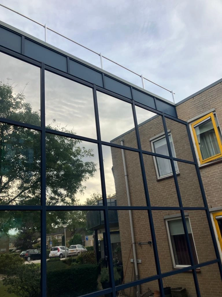 Zon-en-warmtewerende-glasfolie