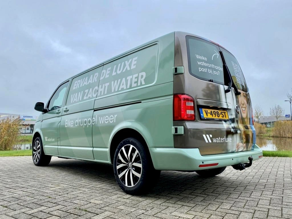 Bedrijfsbus met full wrap