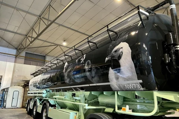 Full color vrachtwagen wrap met dierenprint