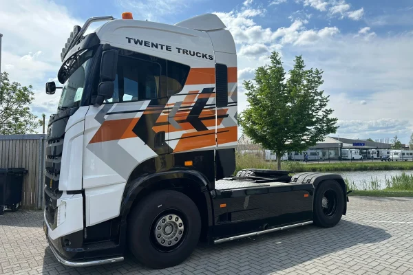 Twente Trucks belettering cabine