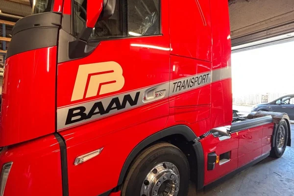 Vrachtwagen wrap van Baan Transport